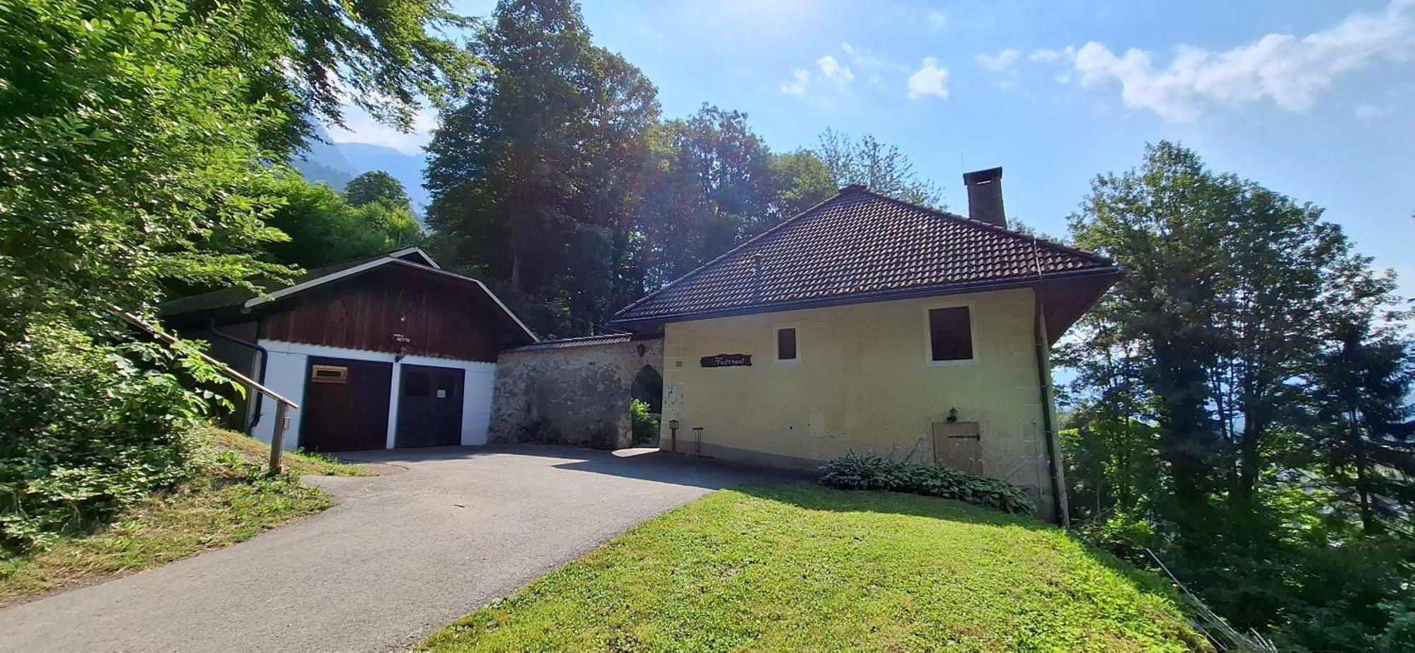 Ferienwohnungen Schloss Wasserleonburg Noetsch Exterior photo